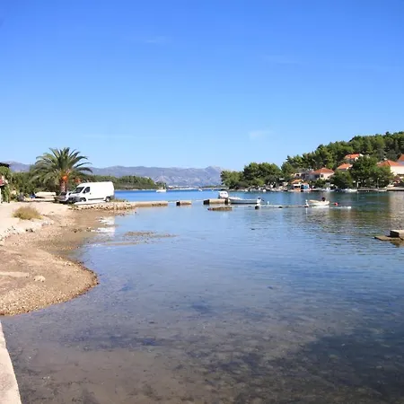 With A Parking Space Lumbarda, Korcula - 4436 게스트하우스 룸바르다